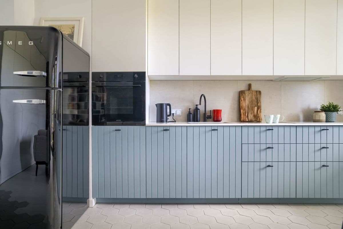 Stylishly finished apartment with stunning horse track views – 8