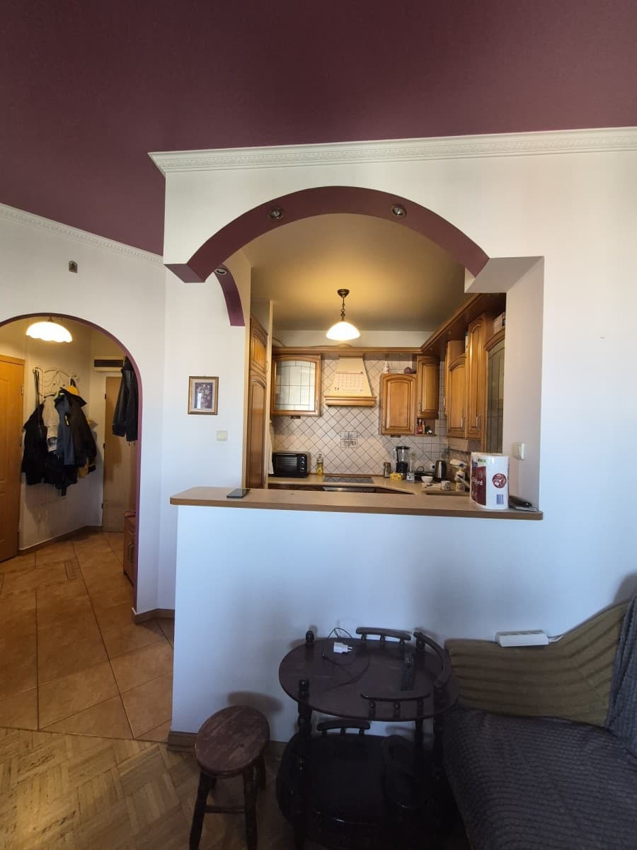 Sunny two-room apartment with balcony and city view – 5