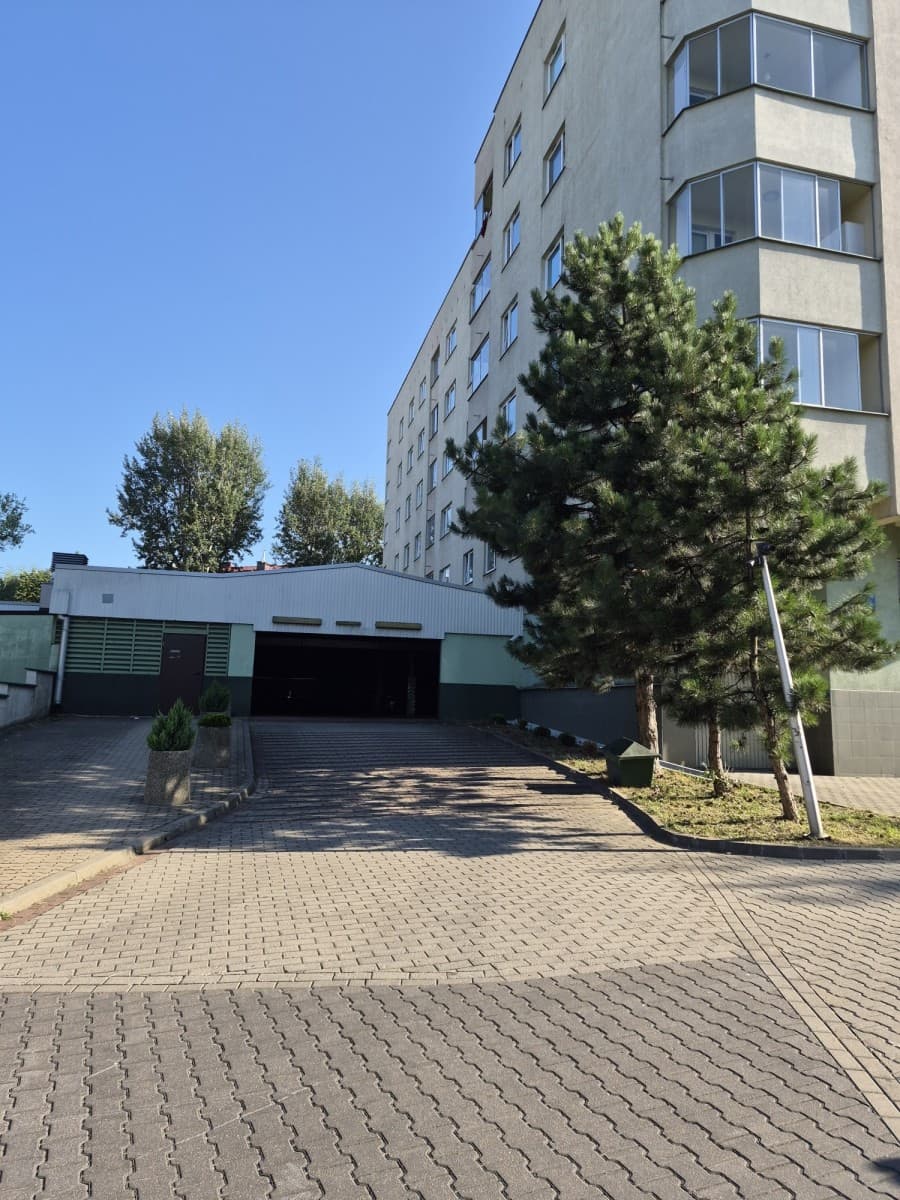 Sunny two-room apartment with balcony and city view – 1