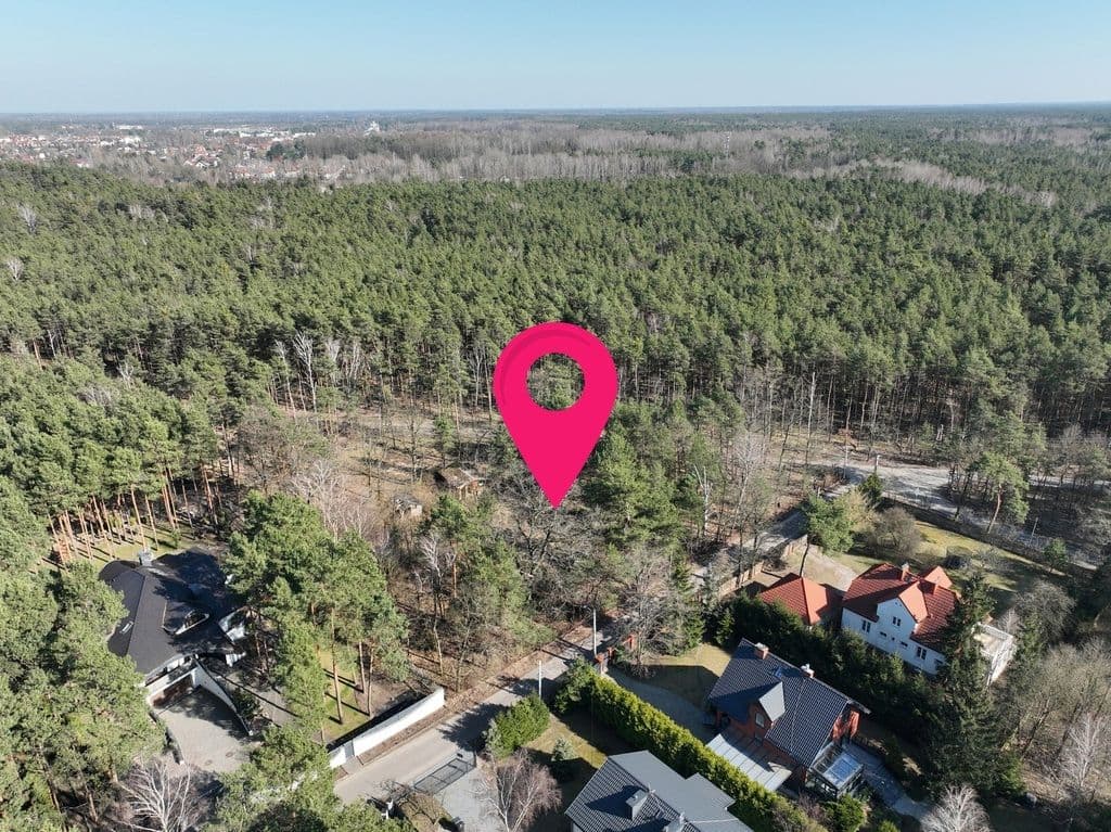 Peaceful building plot in green Wawer, 3249 m² – 1