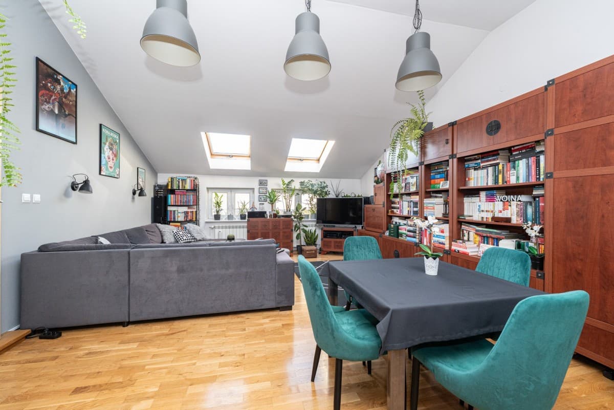 Cozy 2-room apartment in green Wesoła neighborhood – 3