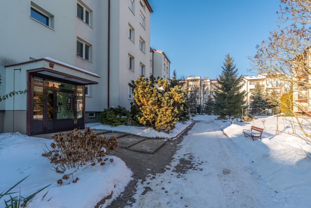 Cozy 2-room apartment in green Wesoła neighborhood – 19