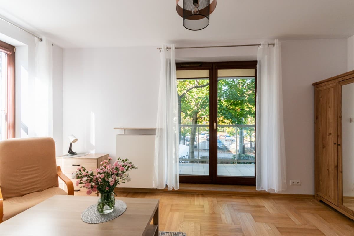 Furnished 2-room apartment with large loggia – 2