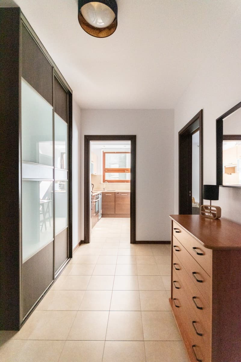 Furnished 2-room apartment with large loggia – 8