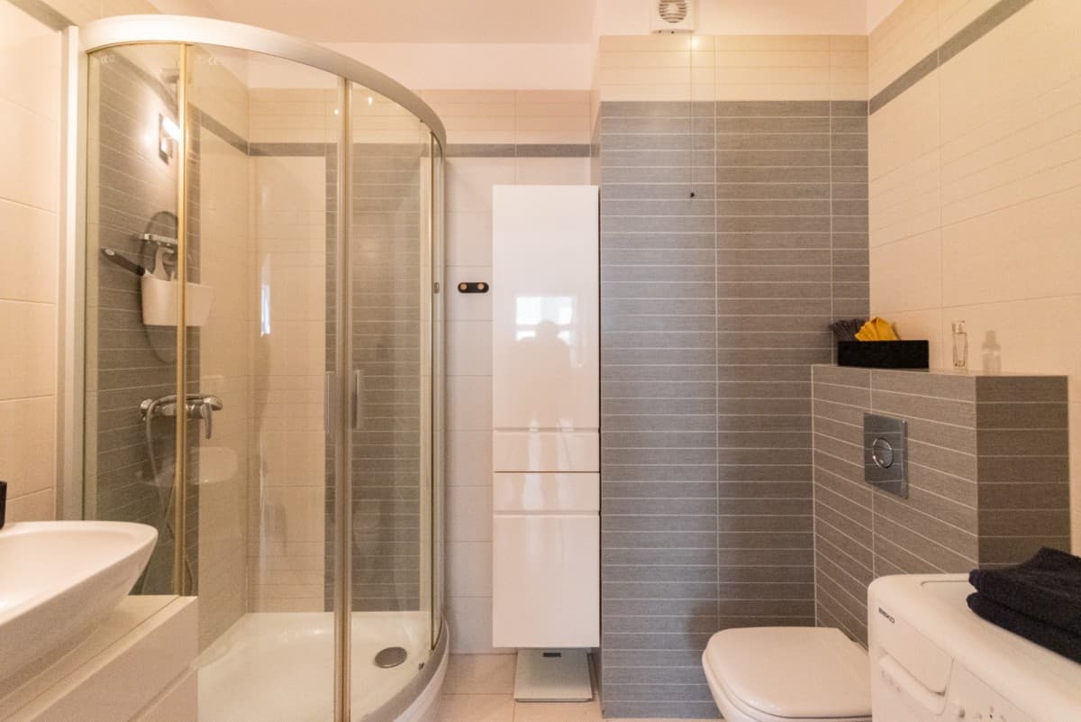 Furnished 2-room apartment with large loggia – 12