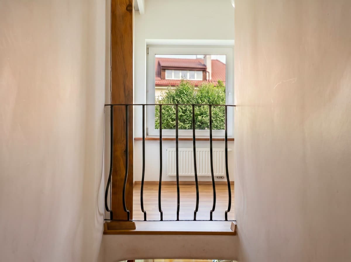 Spacious five-bedroom house with garden in Sadyba – 13