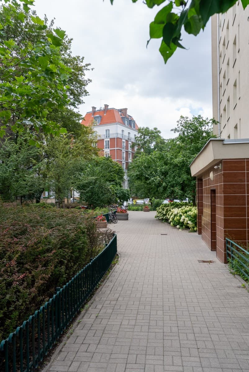 Bright apartment in the heart of Warsaw – 4