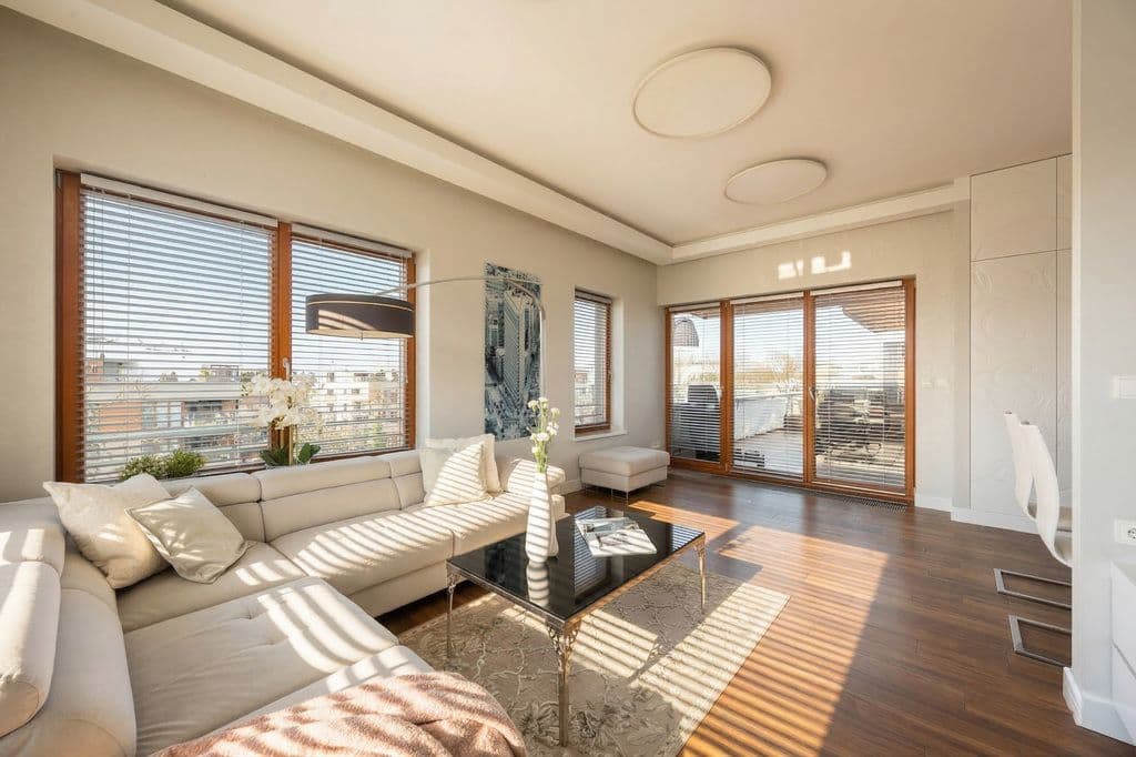 Stylish 5-room apartment with park-view terrace – 8