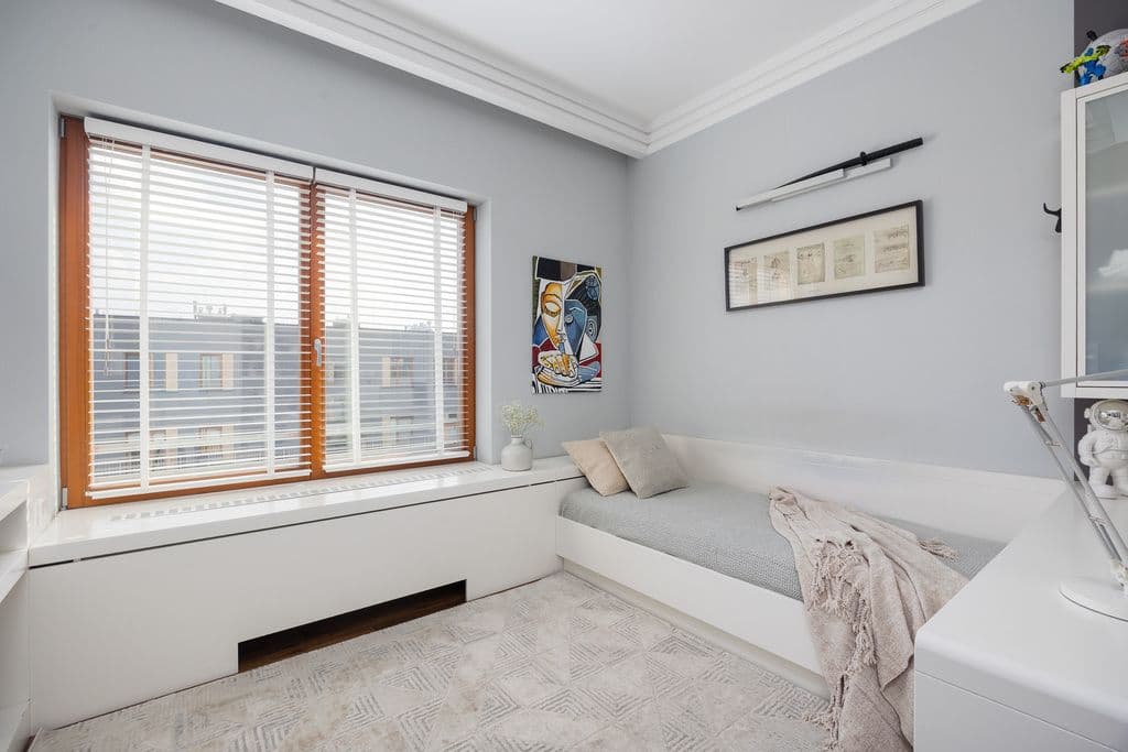 Stylish 5-room apartment with park-view terrace – 15