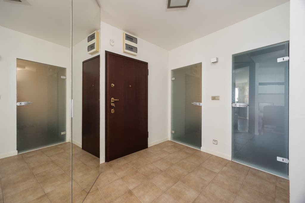 Panoramic view apartment with parking in Żoliborz – 16