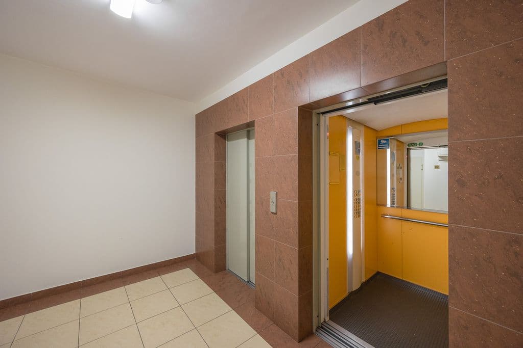 Panoramic view apartment with parking in Żoliborz – 18