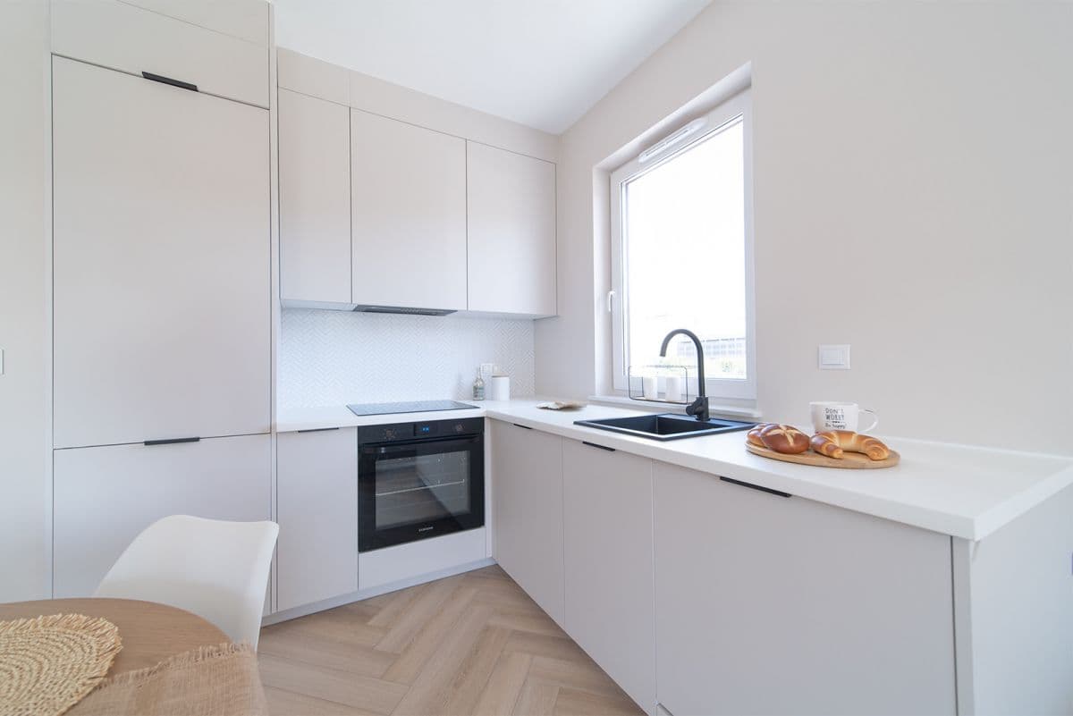 Modern 3-room apartment near shopping centers – 6