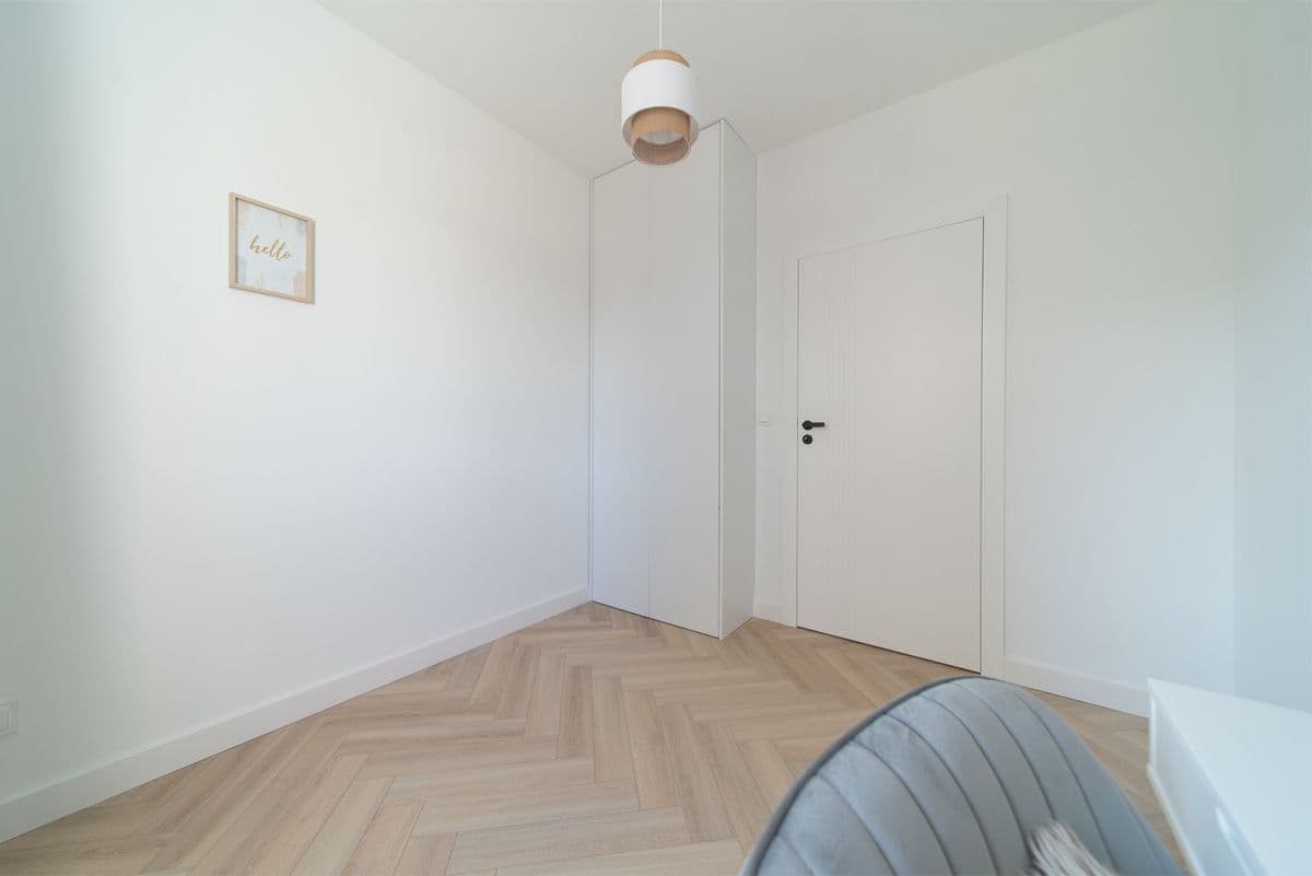 Modern 3-room apartment near shopping centers – 13