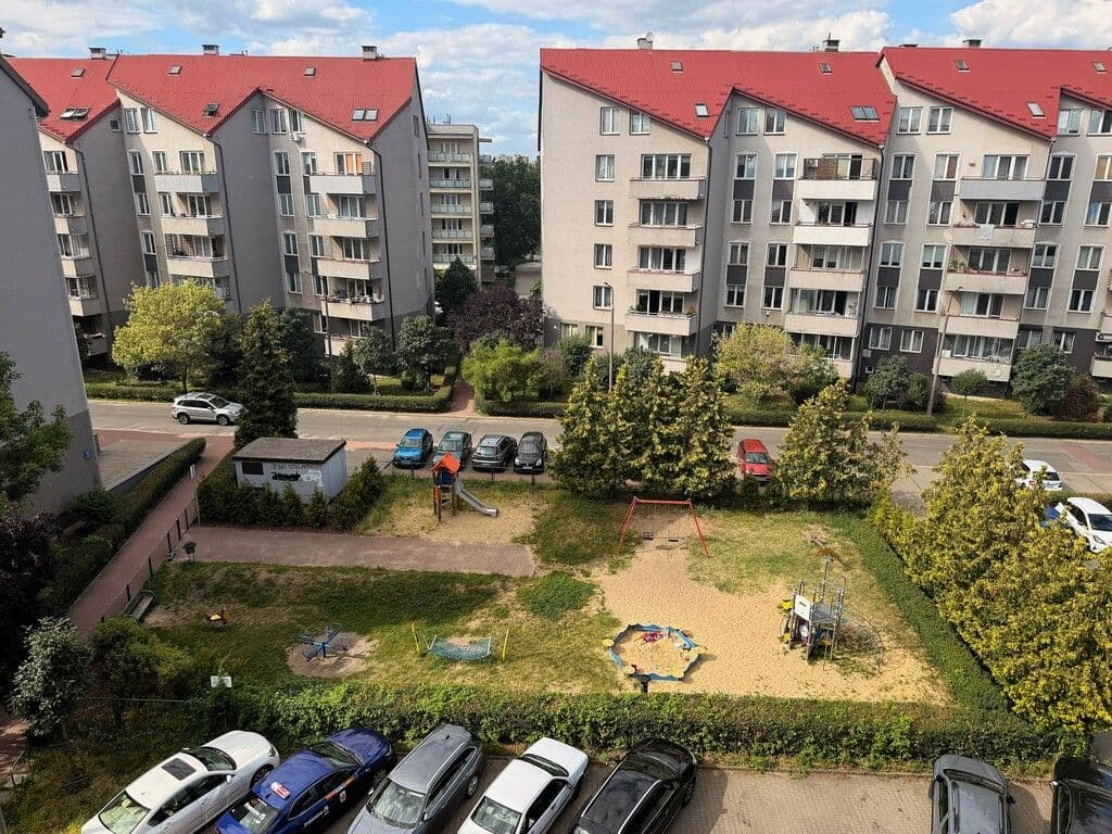 Spacious 3-room flat near Metro and Wola Park – 14
