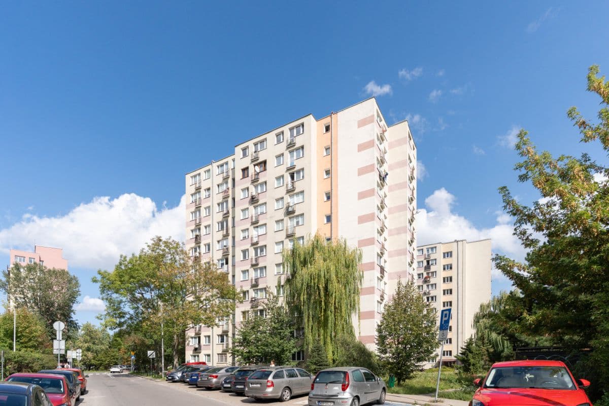 Sunny 2-room apartment for renovation in Włochy – 1