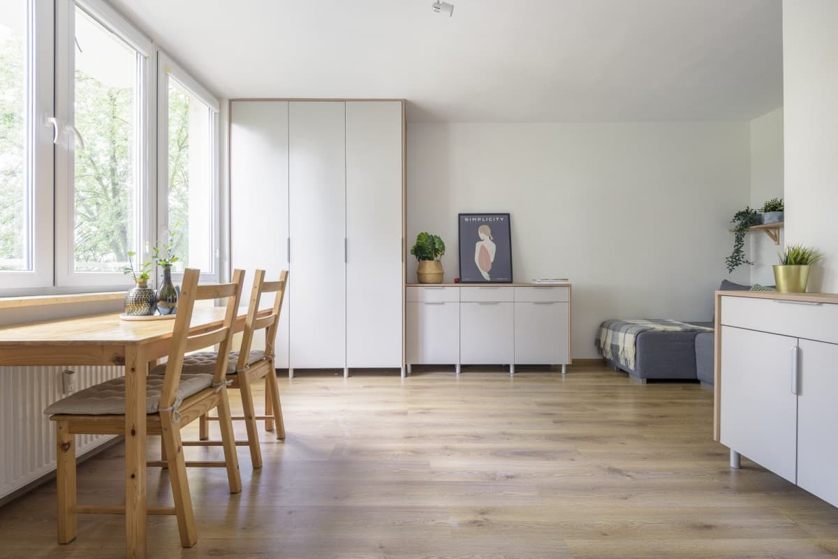 Cozy studio near Metro Bródno with balcony – 2
