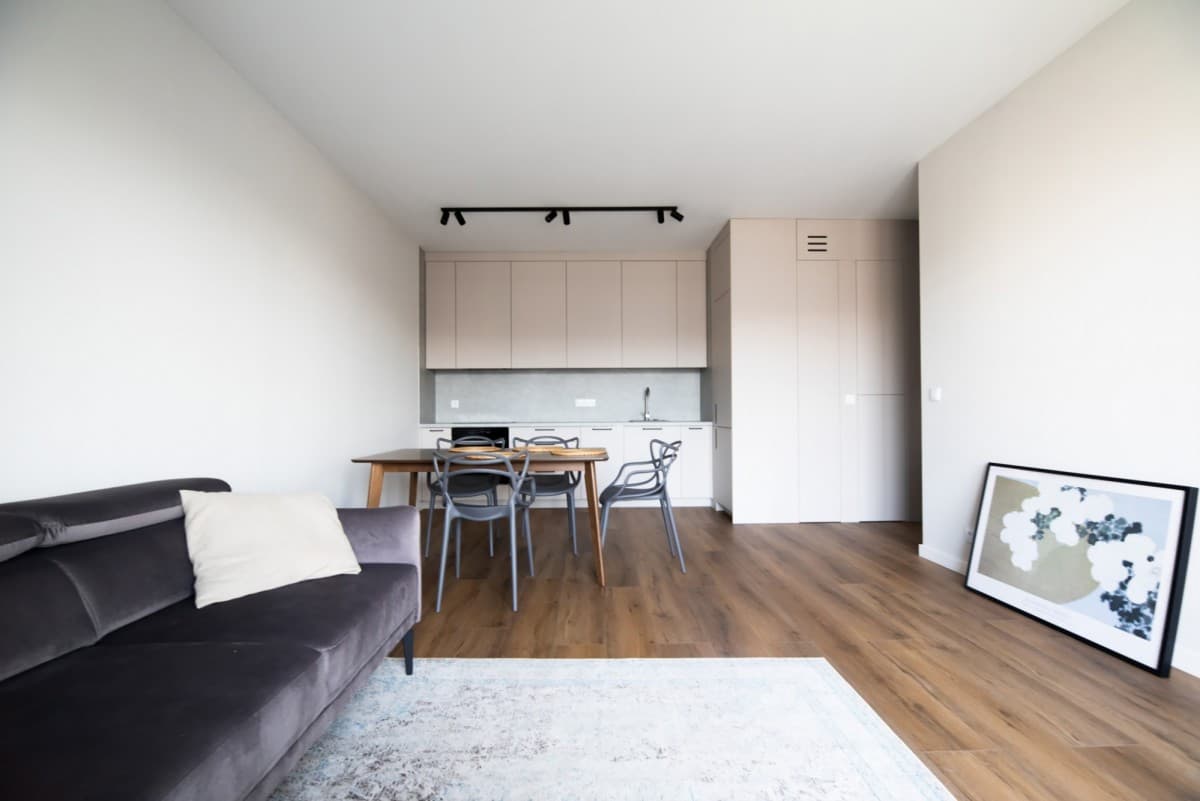 Modern 3-room apartment with large balcony in Wola – 2