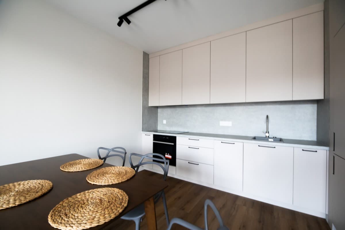 Modern 3-room apartment with large balcony in Wola – 4