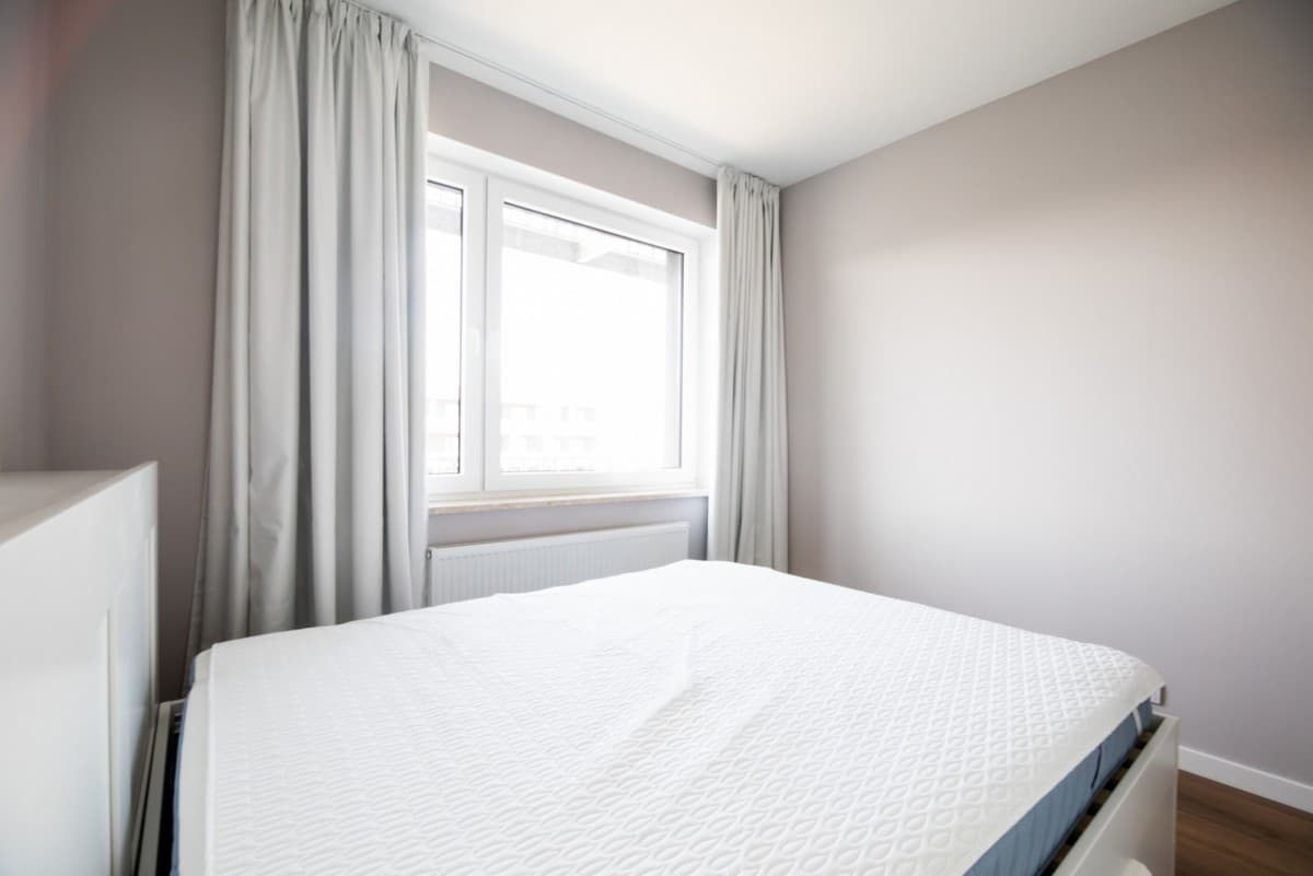 Modern 3-room apartment with large balcony in Wola – 9