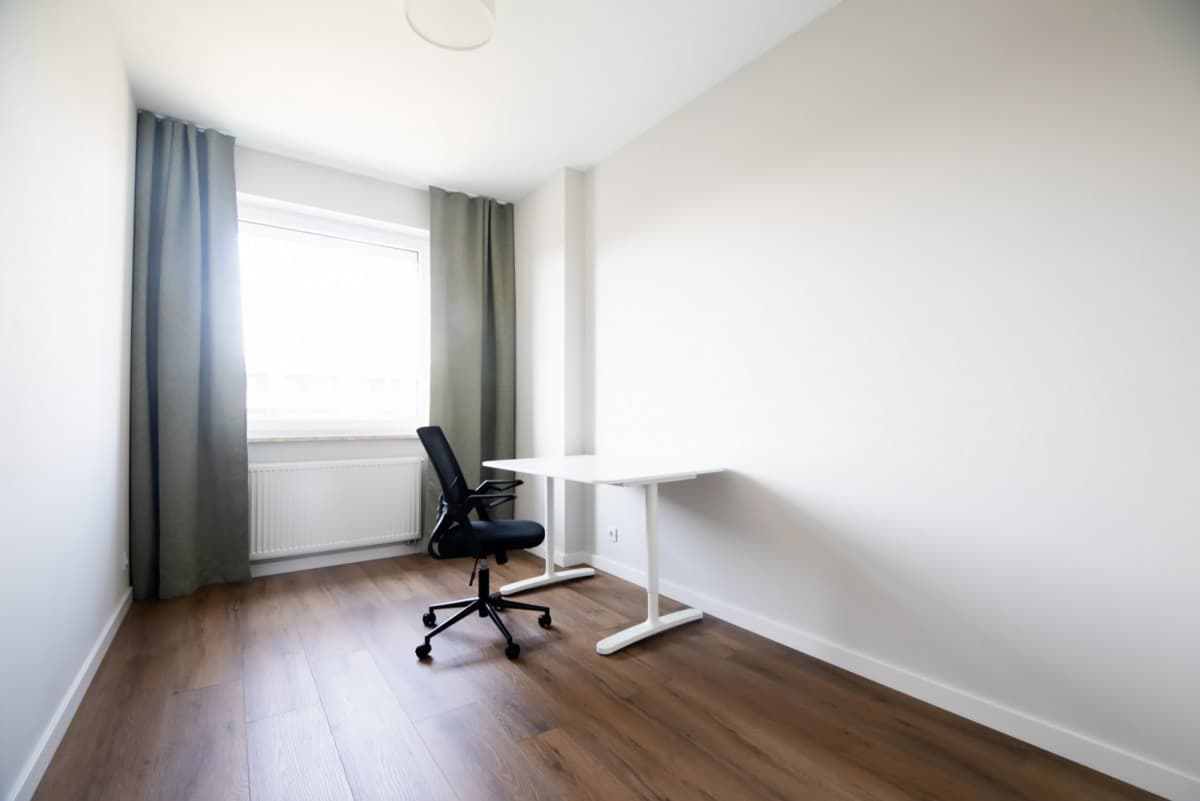 Modern 3-room apartment with large balcony in Wola – 19