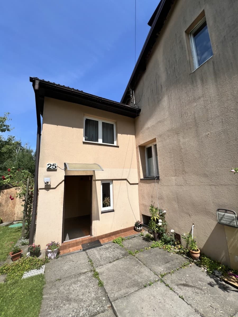 Spacious family home on 2400 m2 land in Konstancin – 14