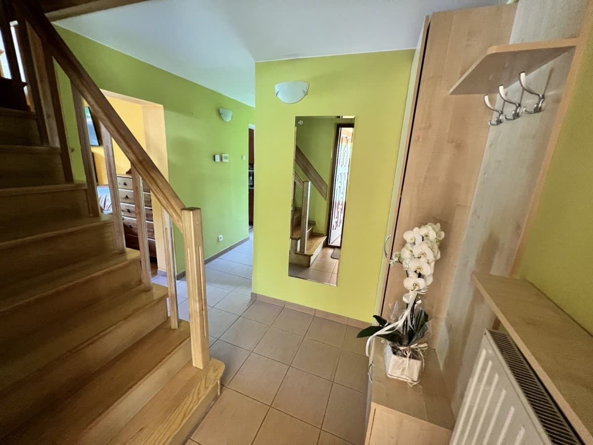 Spacious family home on 2400 m2 land in Konstancin – 15