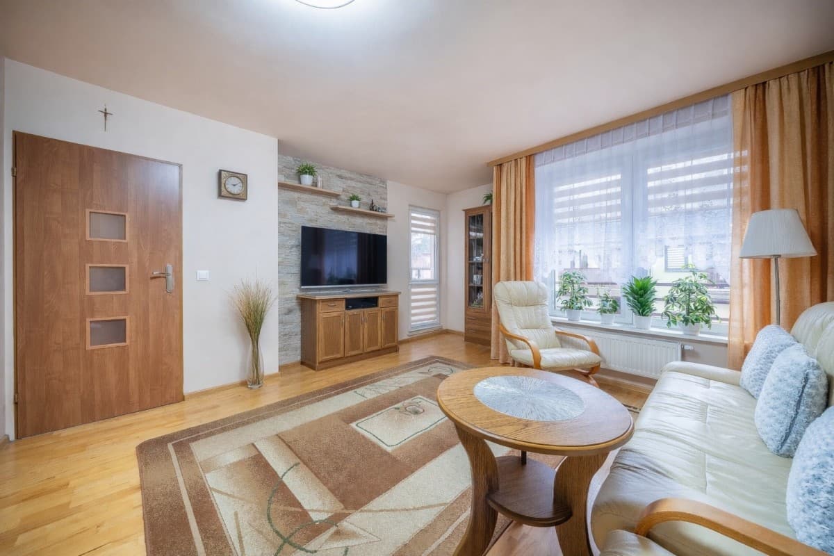 Spacious duplex apartment with balcony in Piaseczno – 1