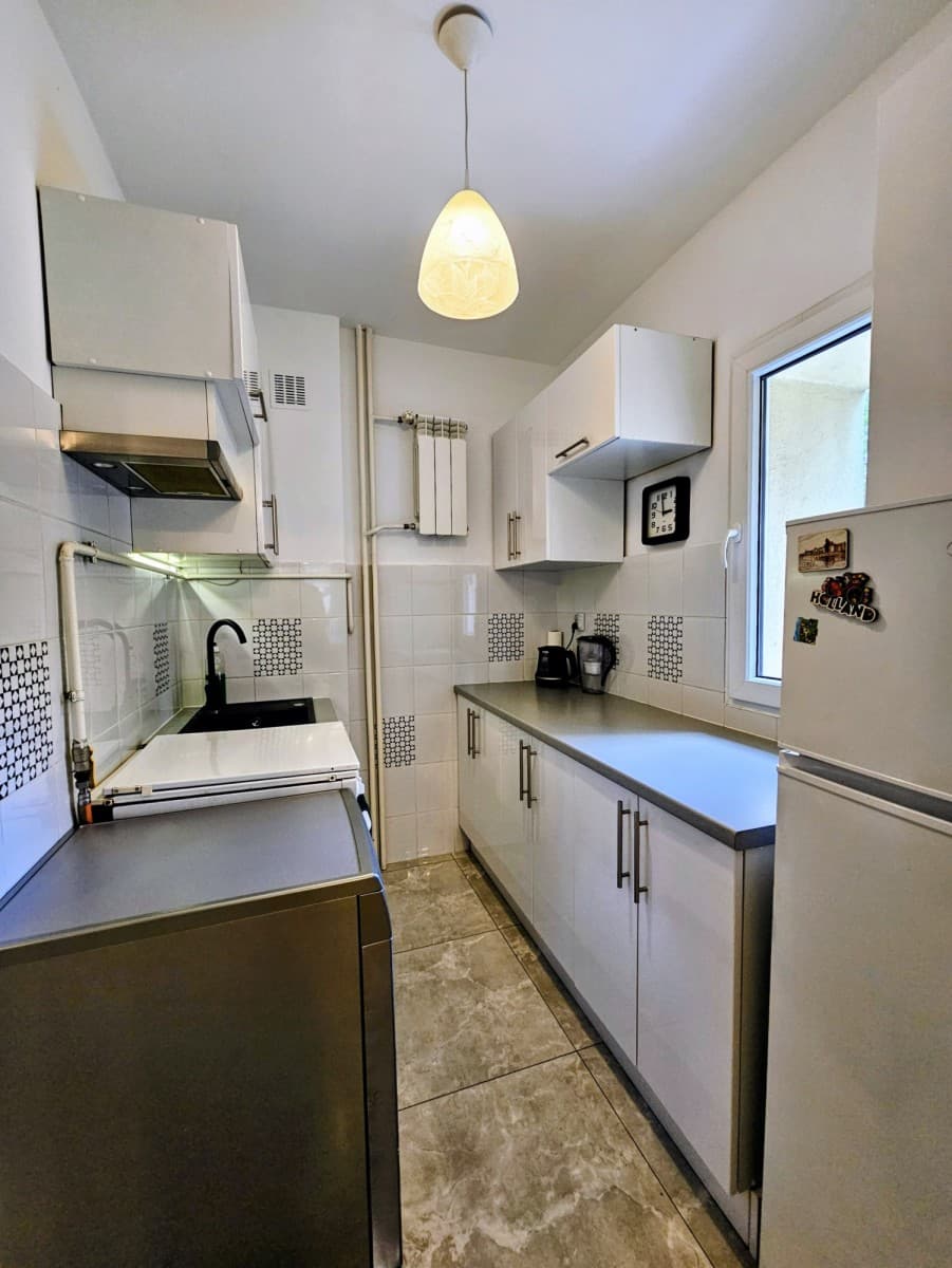 Two-room apartment steps from downtown – 15