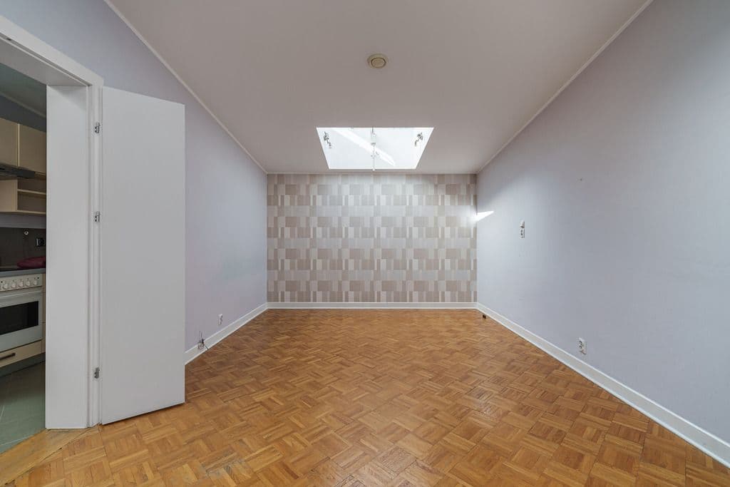 Spacious 3-room apartment with attic privacy – 8