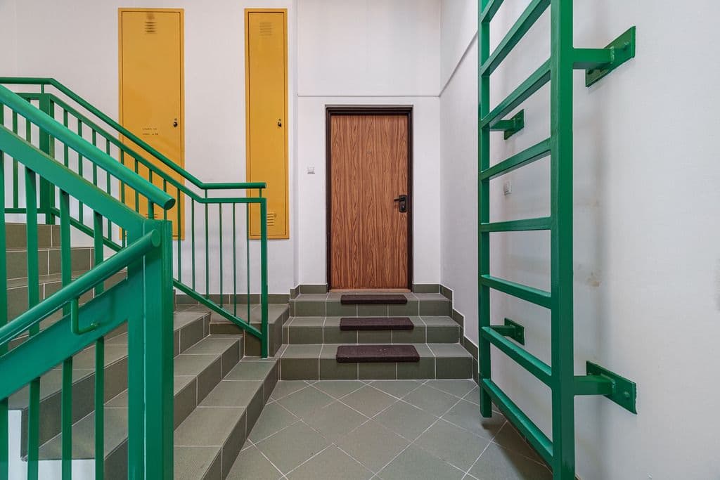 Spacious 3-room apartment with attic privacy – 15