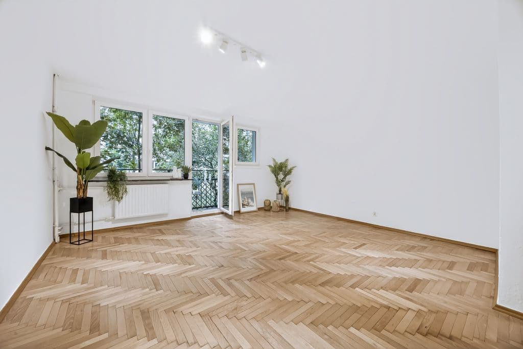 Charming three-room apartment with balcony in Mokotów – 1
