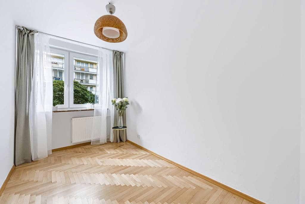 Charming three-room apartment with balcony in Mokotów – 8