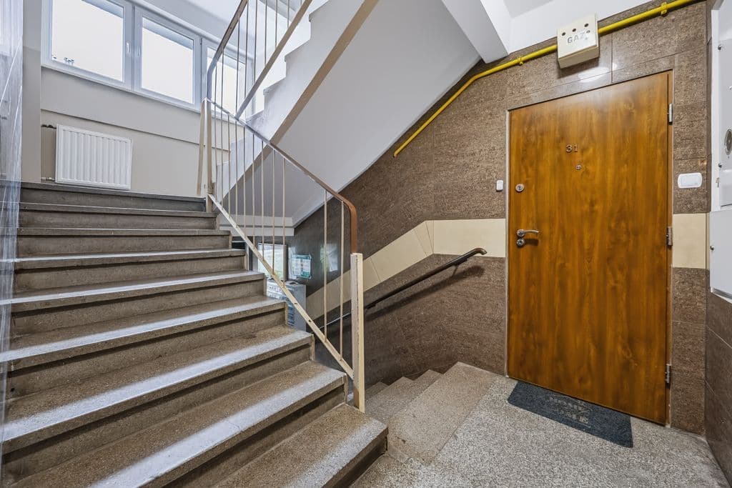 Charming three-room apartment with balcony in Mokotów – 13