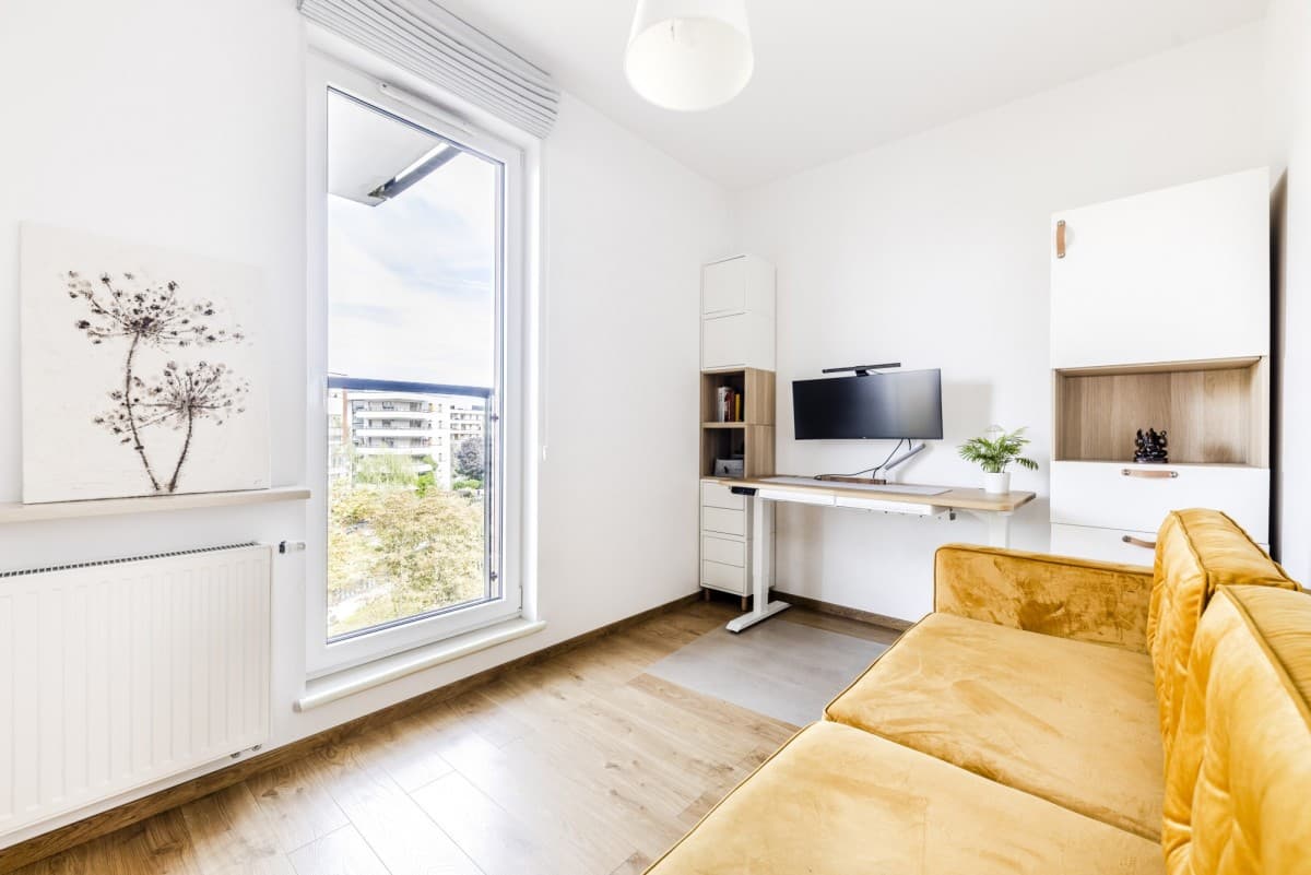 Artistic Żoliborz apartment with green views and garage – 12