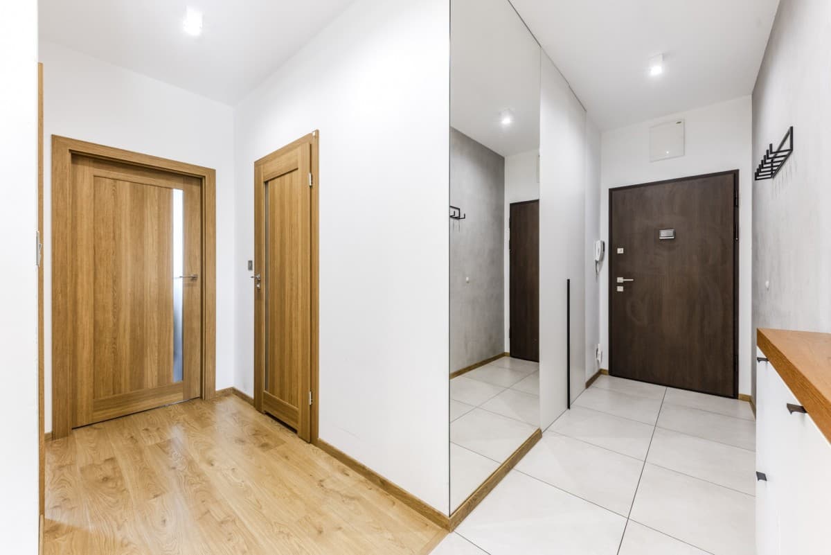 Artistic Żoliborz apartment with green views and garage – 22