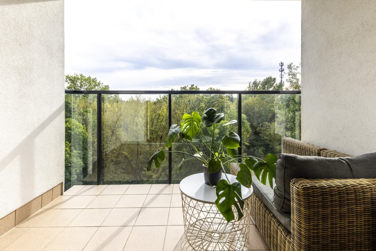 Artistic Żoliborz apartment with green views and garage – 17