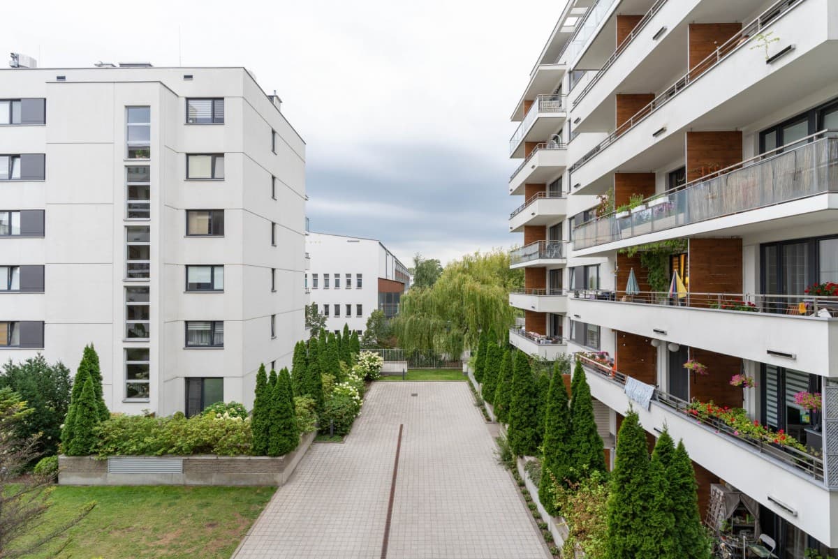 Spacious 3-room apartment in green Bemowo – 15
