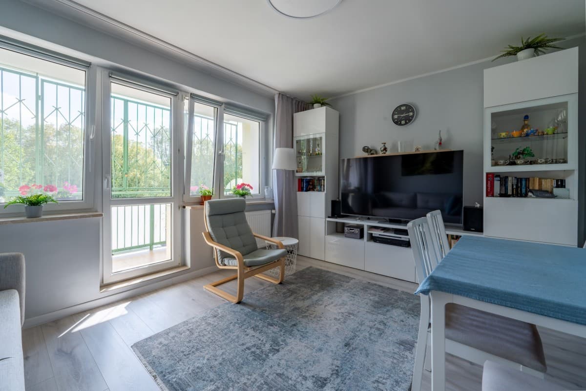 Ready to move in 3-room apartment in Gocław – 2