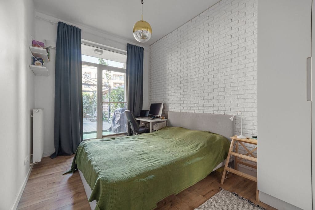 Spacious 4-room apartment with 80 m² gardens – 6