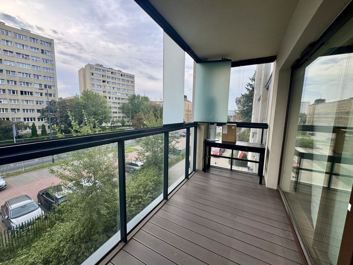 Spacious 47m² apartment in prestigious Mokotów residence – 8
