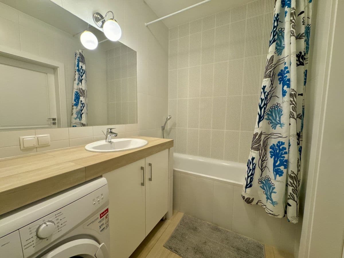 Spacious 47m² apartment in prestigious Mokotów residence – 12