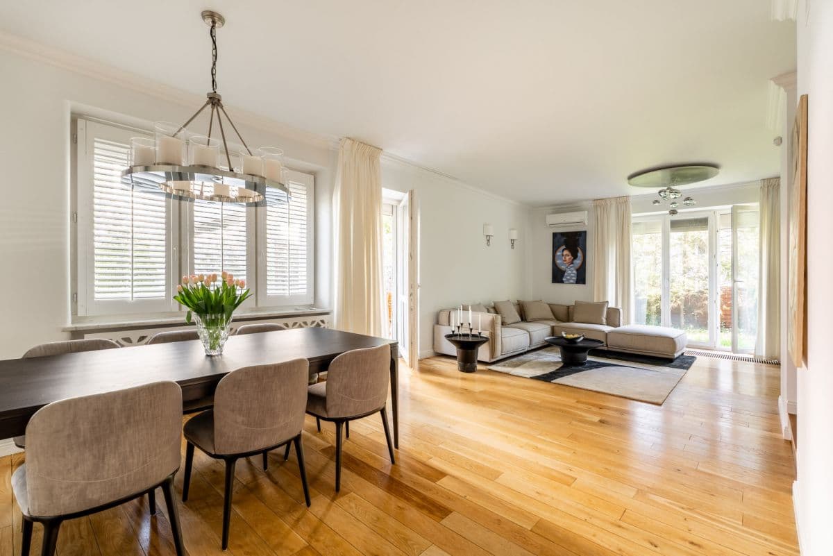 Modernized pre-war twin with garden and two terraces – 2