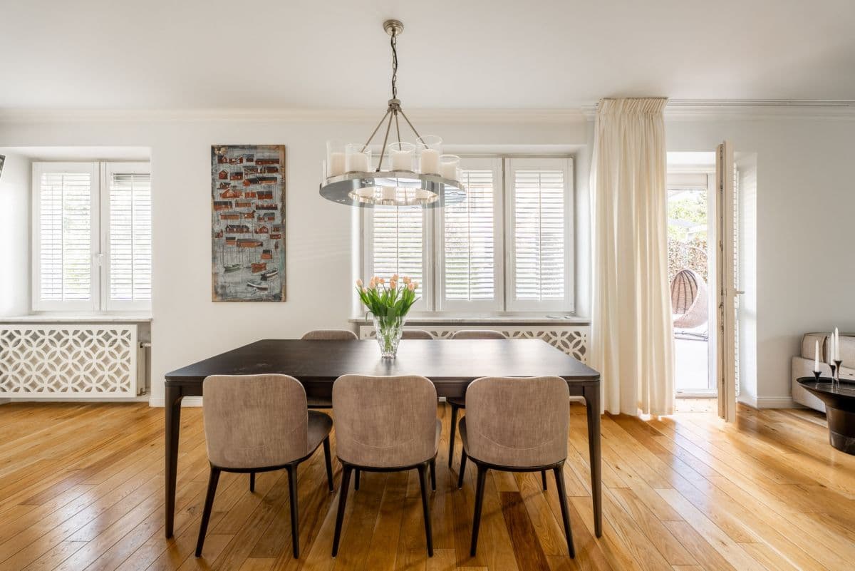 Modernized pre-war twin with garden and two terraces – 4