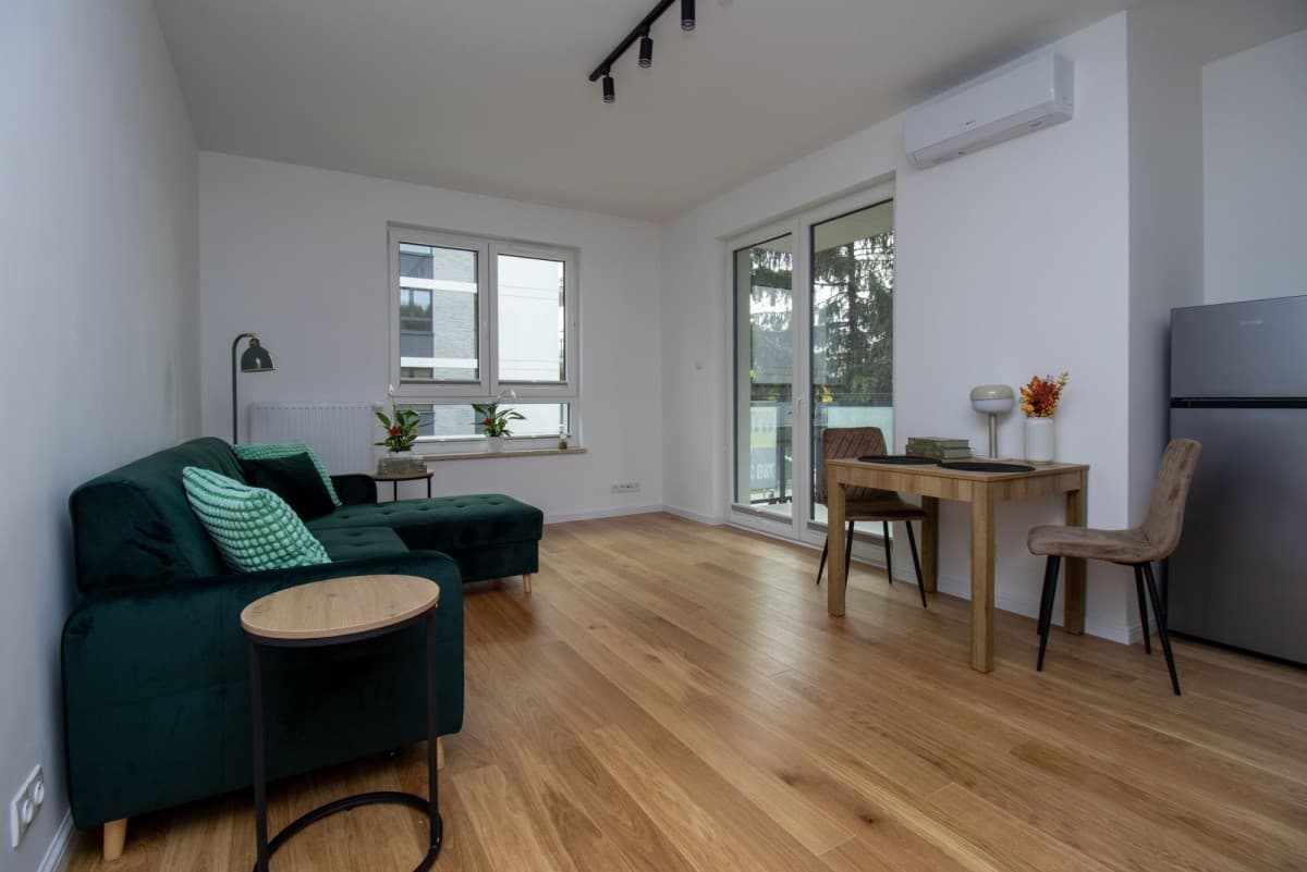 2-room apartment near WKD Raków, 15 mins to school – 1