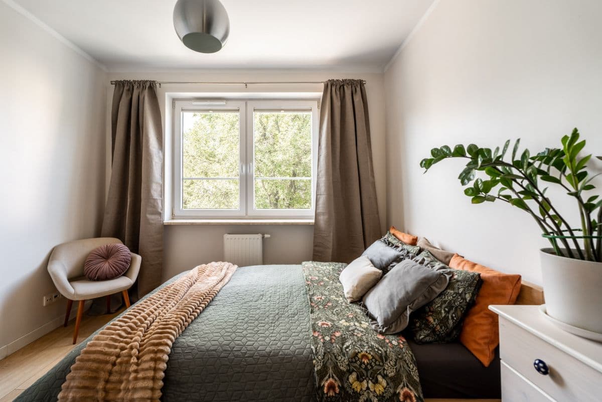 Bright 2-bedroom apartment close to Metro – 1