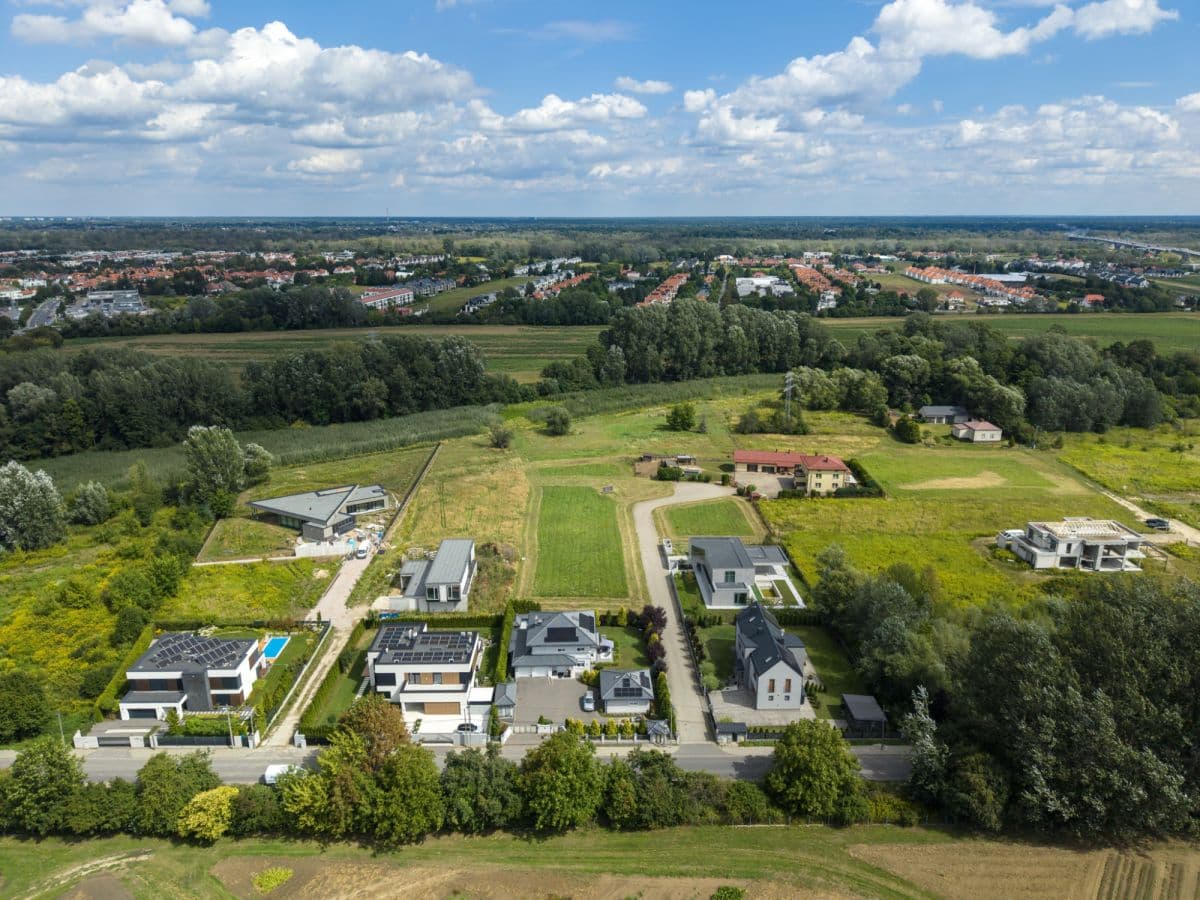 Scenic plot by Wilanówka River, ideal for luxury home – 5