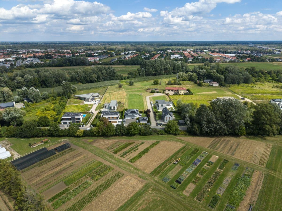 Scenic plot by Wilanówka River, ideal for luxury home – 6