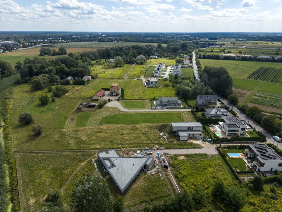 Scenic plot by Wilanówka River, ideal for luxury home – 8