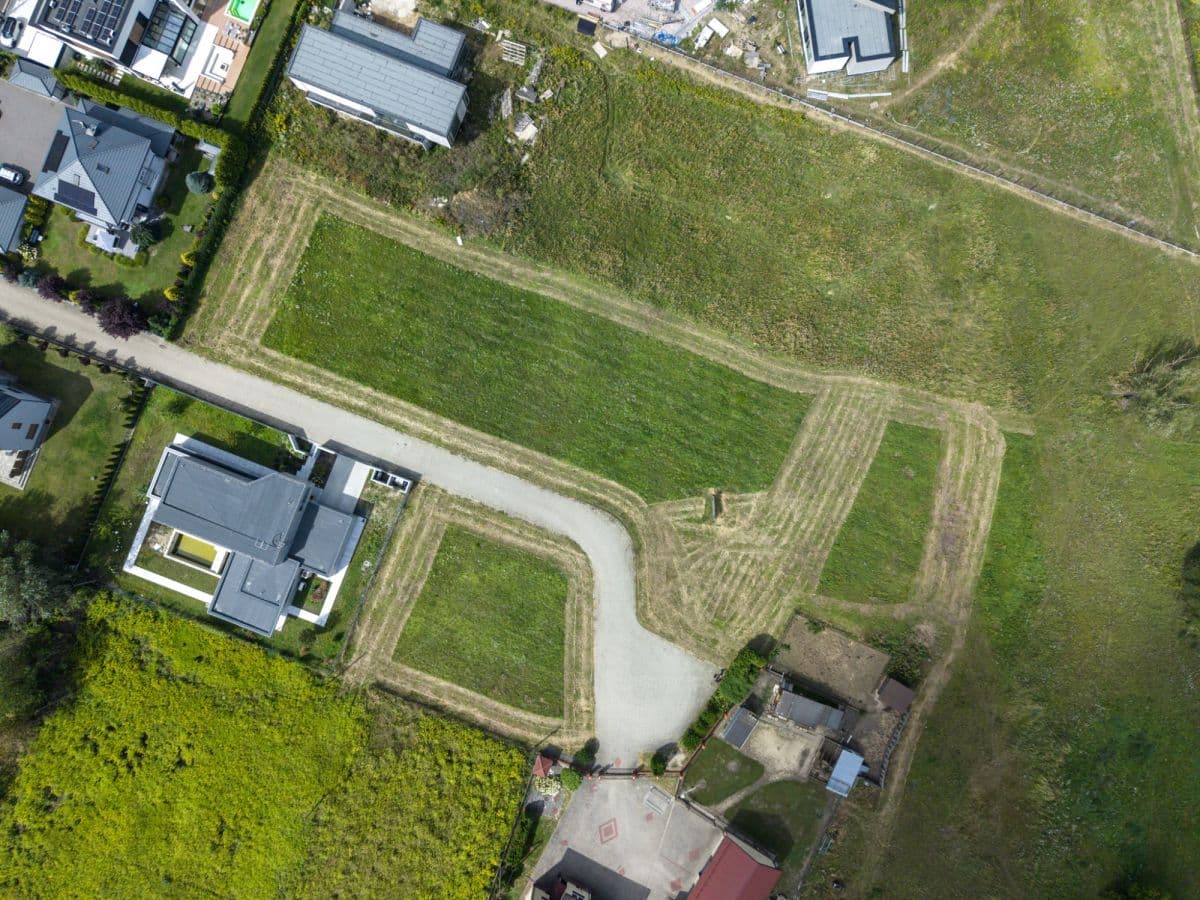 Scenic plot by Wilanówka River, ideal for luxury home – 9