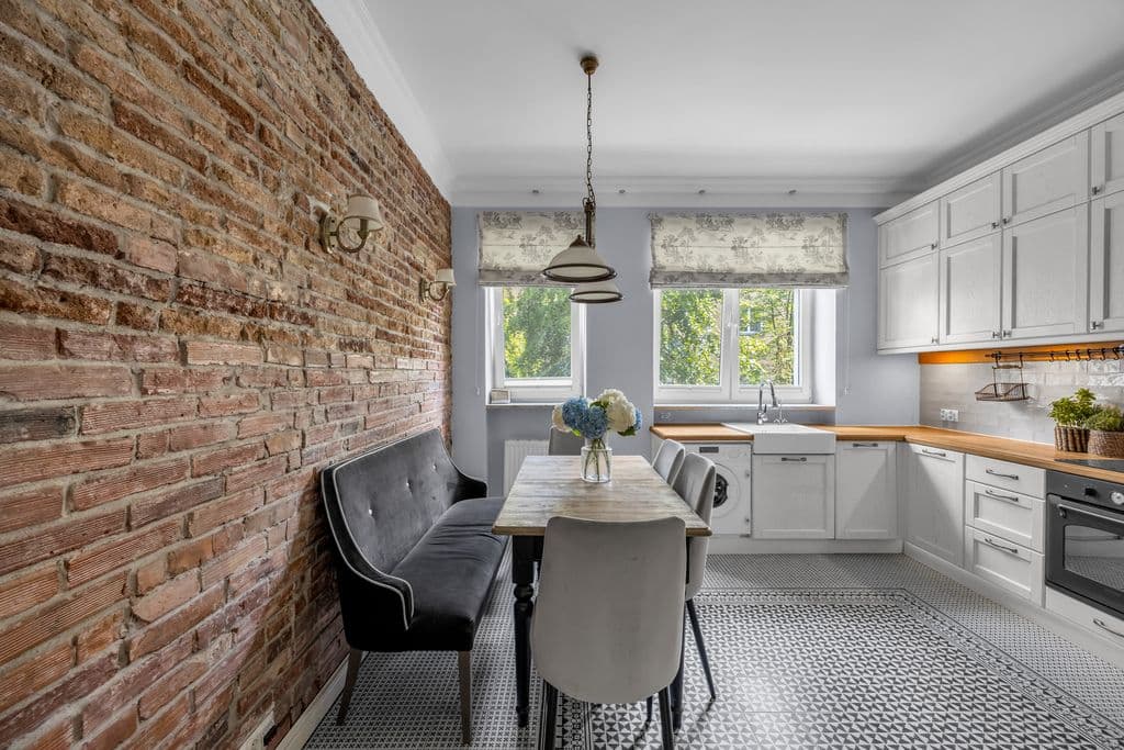 Spacious 90 m² apartment in prestigious Powiśle – 4